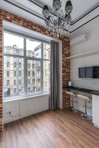 Апарт-отели Theatre Boutique Apart-Hotel Киев Апартаменты с душем-5
